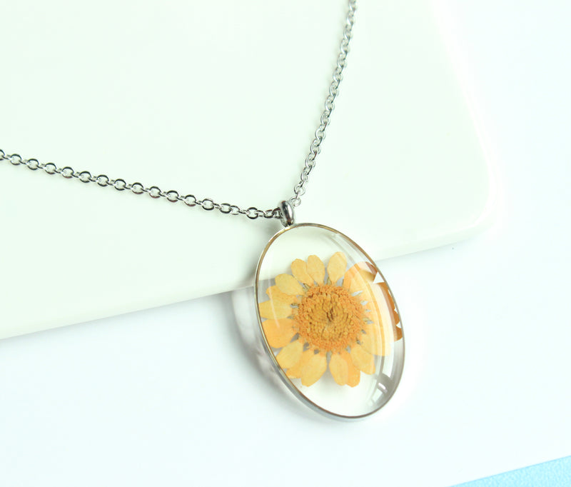 1pcs  Handmade Resin pressed flower pendant necklace