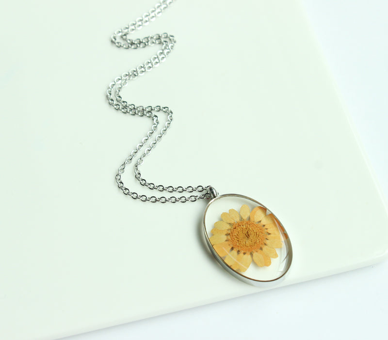 1pcs  Handmade Resin pressed flower pendant necklace