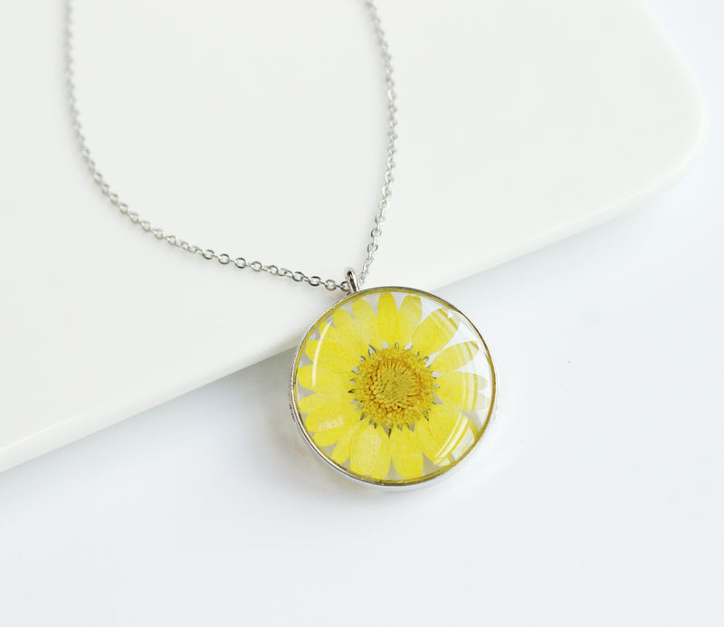 1pcs yellow chrysanthemum pressed flower pendant necklace, Real Flower Jewelry Necklace