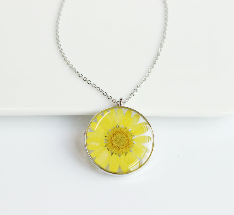 1pcs yellow chrysanthemum pressed flower pendant necklace, Real Flower Jewelry Necklace