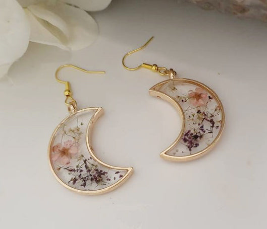 1pcs Crescent moon pressed flower pendant necklace, Real dried flower jewelry