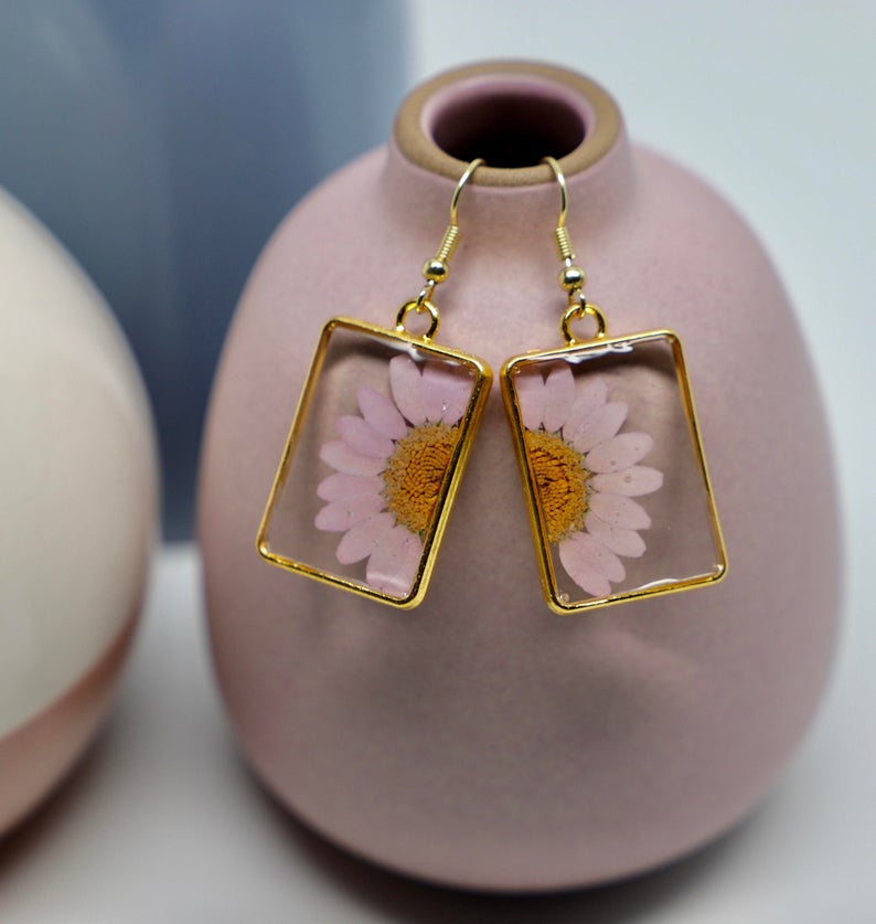 2pcs Handmade resin dried flower earrings